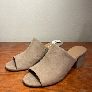 Christian Siriano Tan Women's Block Heel Sandals Women’s 9